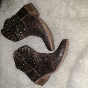 Steve Madden S. 8.5 M  Brown Textured Leather Western Booties